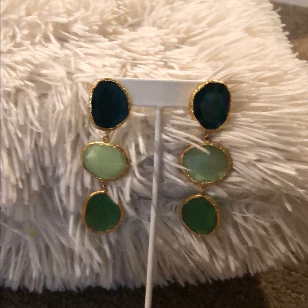 Green stone earring - Picture 2 of 3